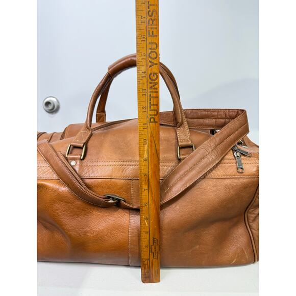 Colombian Top-Grain Leather 20" Duffel Bag w/ Shoulder Strap, Duffle - Picture 9 of 16